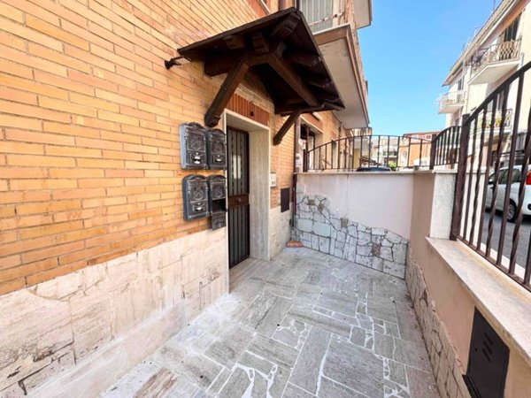 appartamento in vendita a Roma in zona Romanina