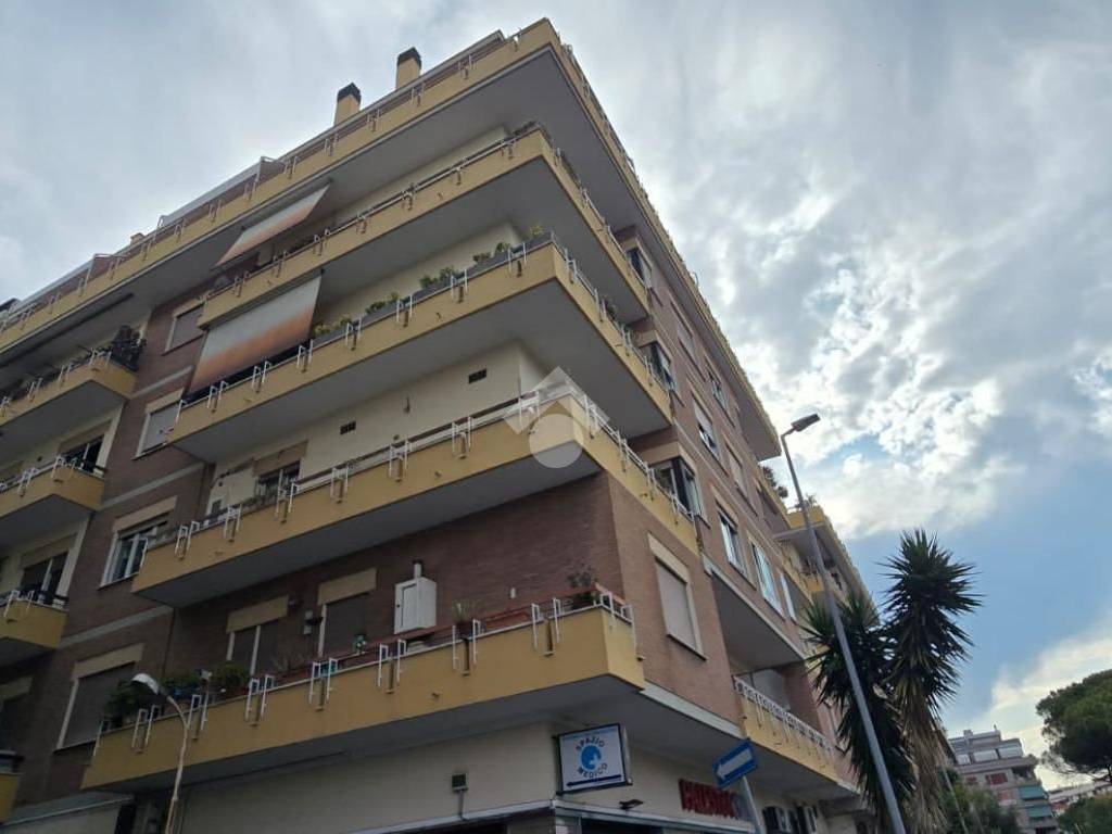 appartamento in vendita a Roma in zona Ostia