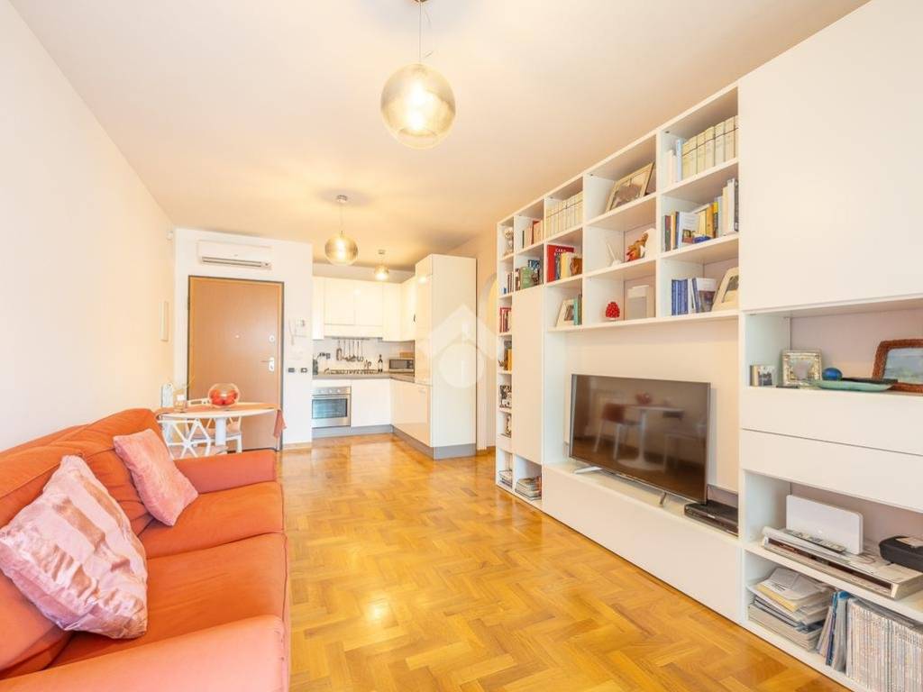 appartamento in vendita a Roma in zona Torre Gaia