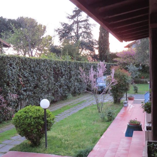 casa indipendente in vendita a Roma in zona Ardeatino