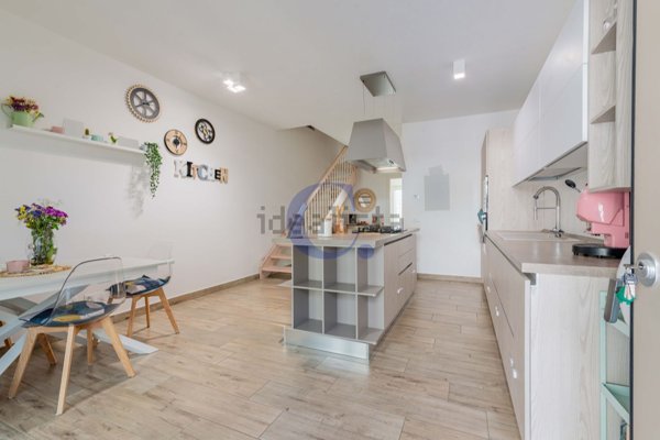 casa indipendente in vendita a Roma in zona Palmarola