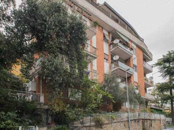 appartamento in vendita a Roma in zona Tomba di Nerone