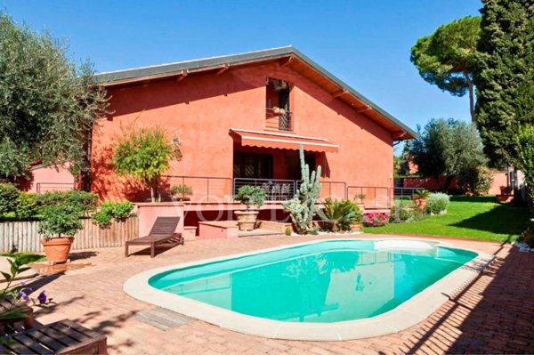 casa indipendente in vendita a Roma in zona Casal Monastero