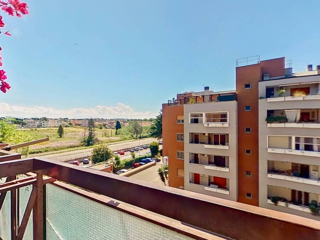 appartamento in vendita a Roma in zona Dragoncello