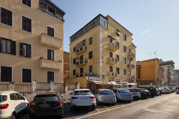 locale commerciale in vendita a Roma in zona Prenestino-Centocelle