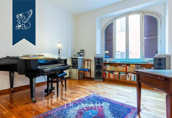 appartamento in vendita a Roma in zona Parione/Sant'Eustachio