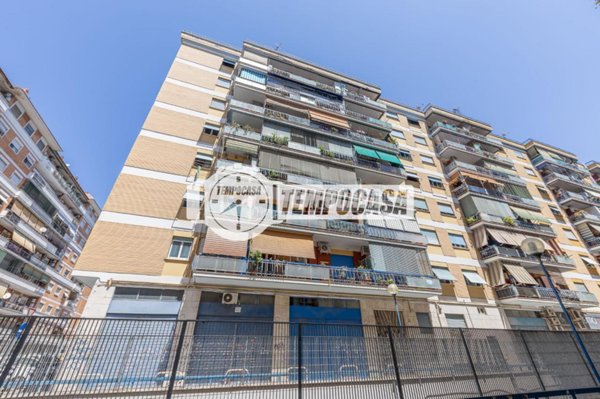appartamento in vendita a Roma in zona Tuscolano