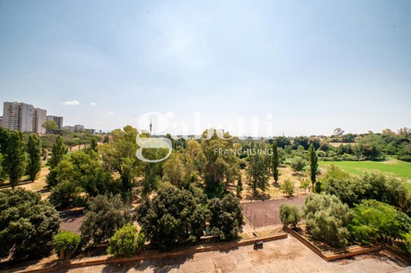 appartamento in vendita a Roma in zona Ostiense