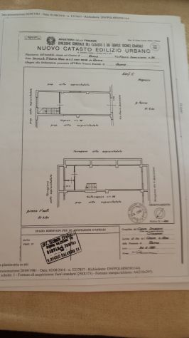 locale commerciale in vendita a Roma in zona EUR