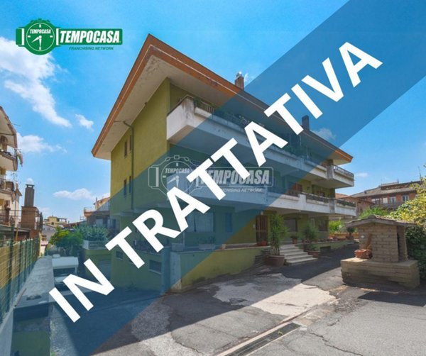 appartamento in vendita a Roma in zona Tomba di Nerone
