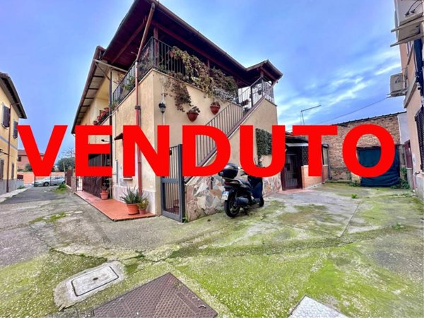 appartamento in vendita a Roma in zona Tuscolano