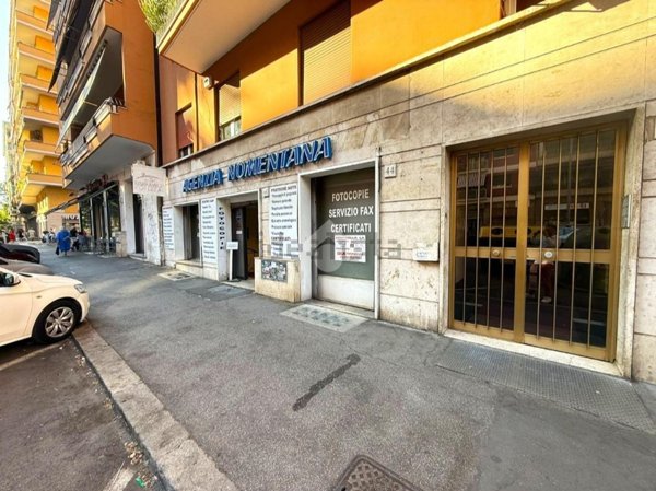 locale commerciale in vendita a Roma in zona Monte Sacro/Talenti