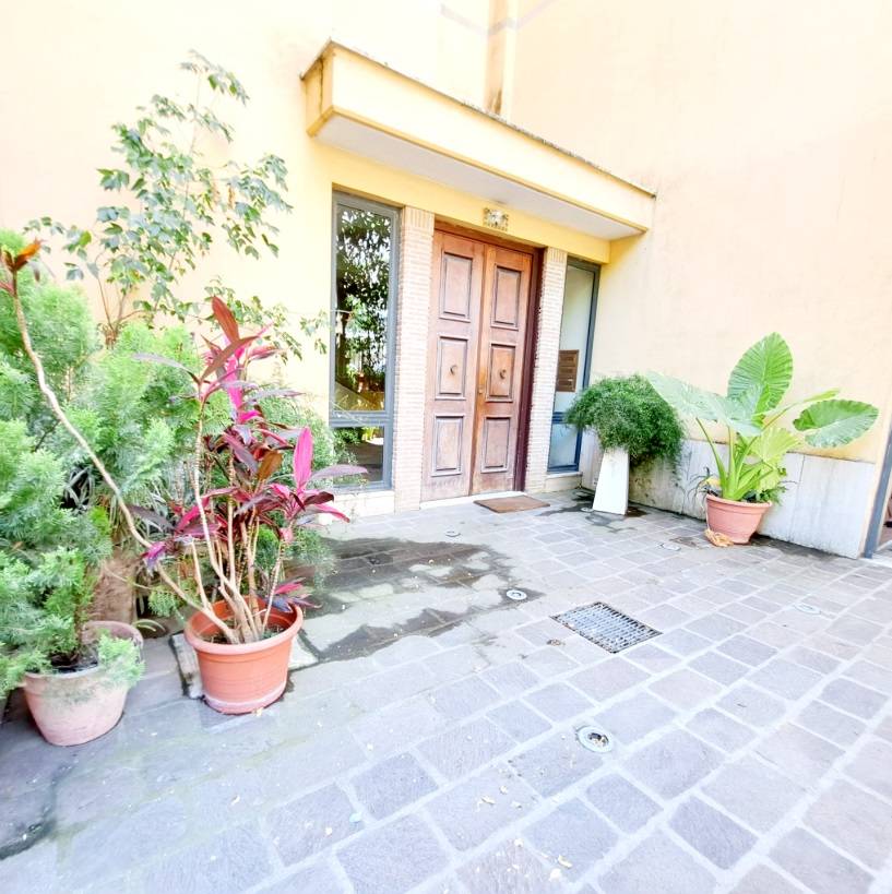 appartamento in vendita a Roma in zona Ostia