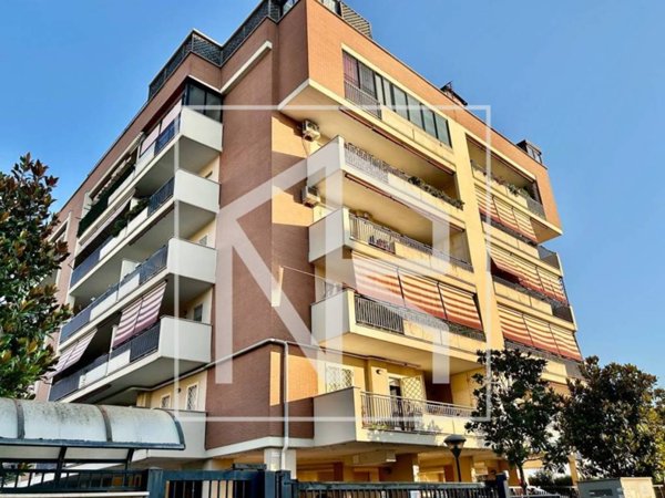 appartamento in vendita a Roma in zona Ponte di Nona