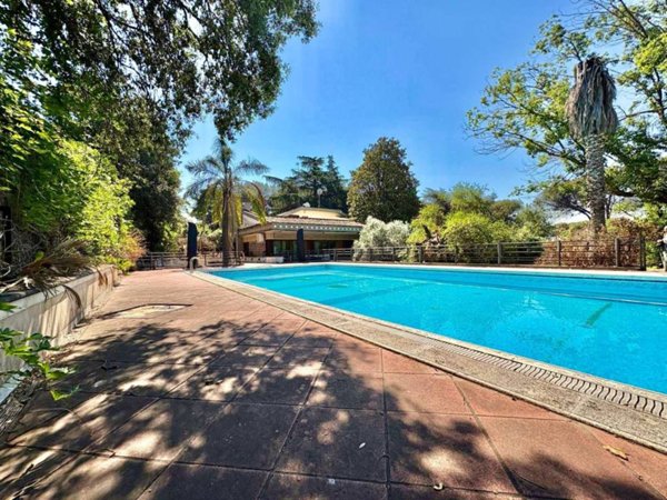 casa indipendente in vendita a Roma in zona Torrino