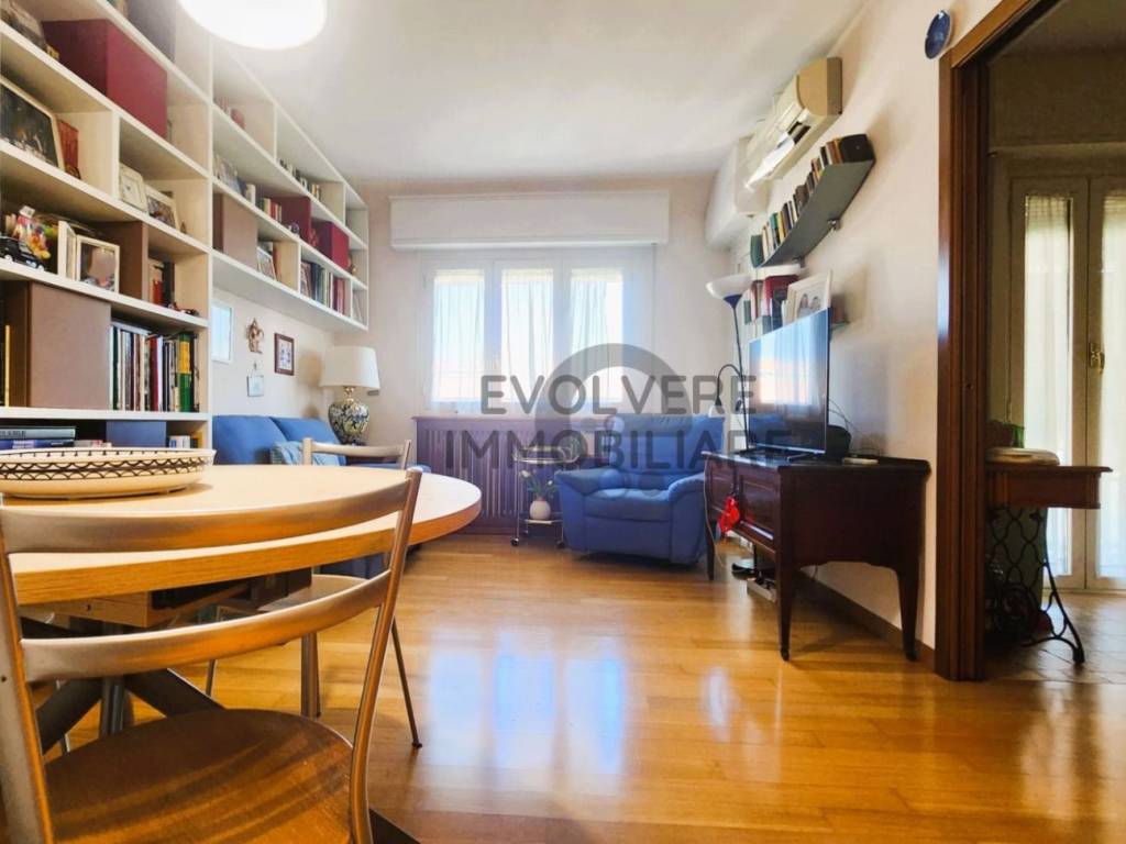 appartamento in vendita a Roma in zona Appio Claudio