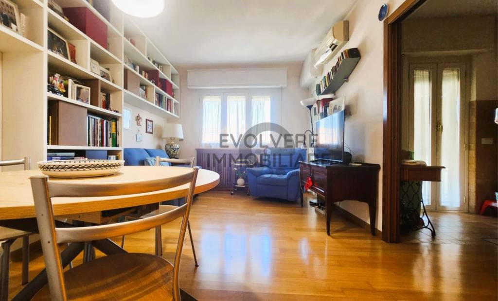appartamento in vendita a Roma in zona Appio Claudio