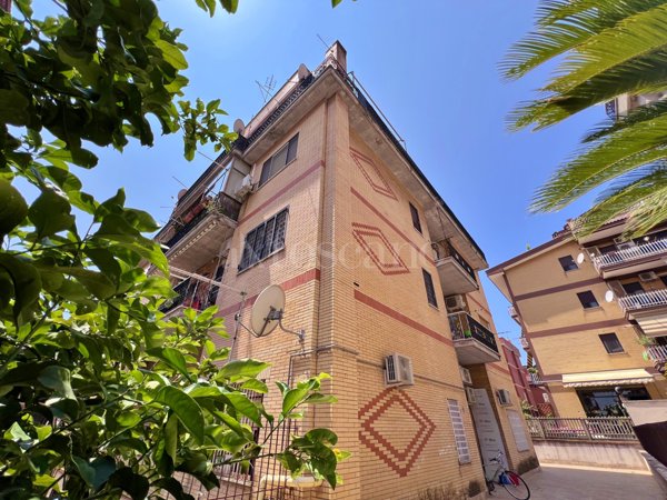 appartamento in vendita a Roma in zona Ottavia