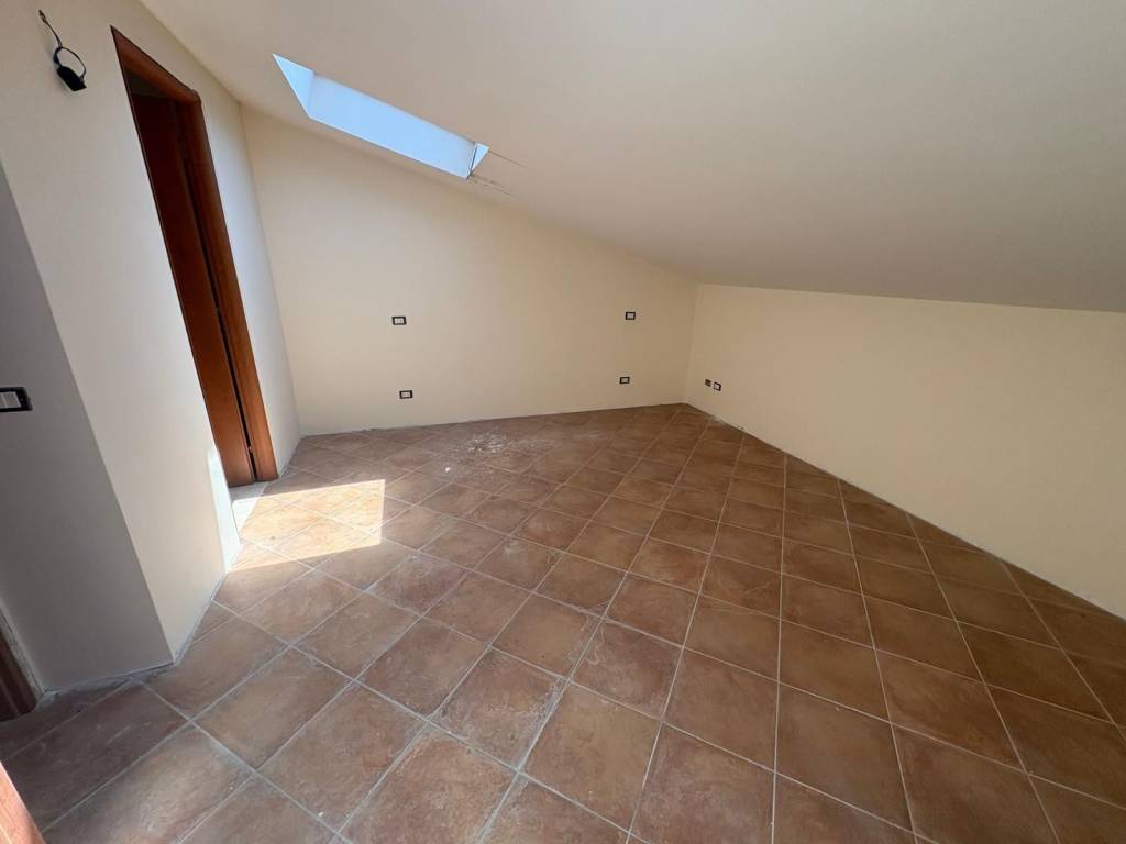 casa indipendente in vendita a Roma in zona Colle del Sole