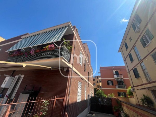 appartamento in vendita a Roma in zona Torre Maura