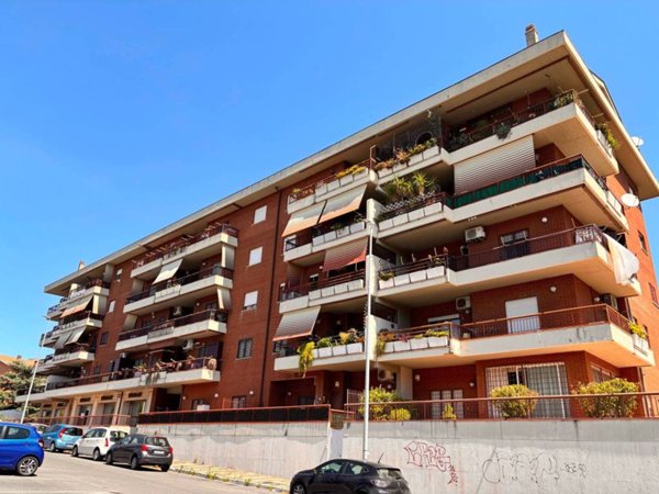 appartamento in vendita a Roma in zona Tor Vergata/Torrenova