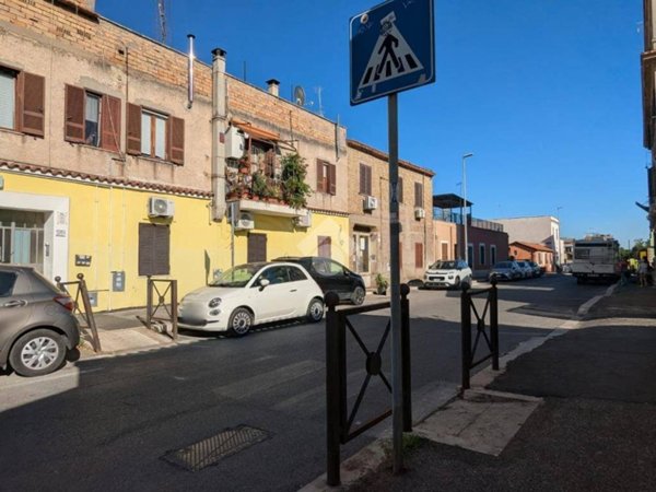 appartamento in vendita a Roma in zona Prenestino-Centocelle