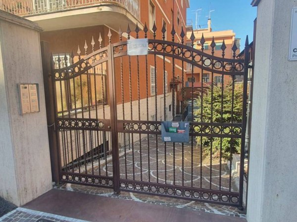 appartamento in vendita a Roma in zona Tuscolano