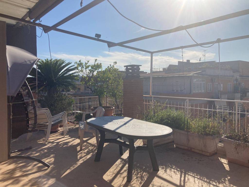 appartamento in vendita a Roma in zona Prenestino-Centocelle