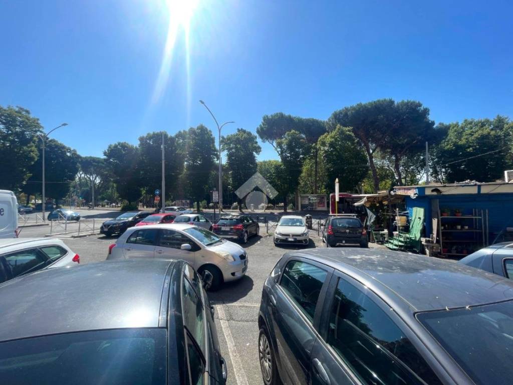 negozio in vendita a Roma in zona Monte Sacro/Talenti