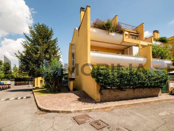 casa indipendente in vendita a Roma in zona Aurelio