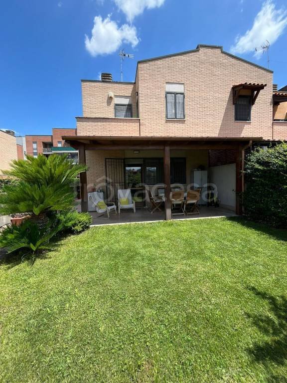casa indipendente in vendita a Roma in zona Tor Vergata/Torrenova