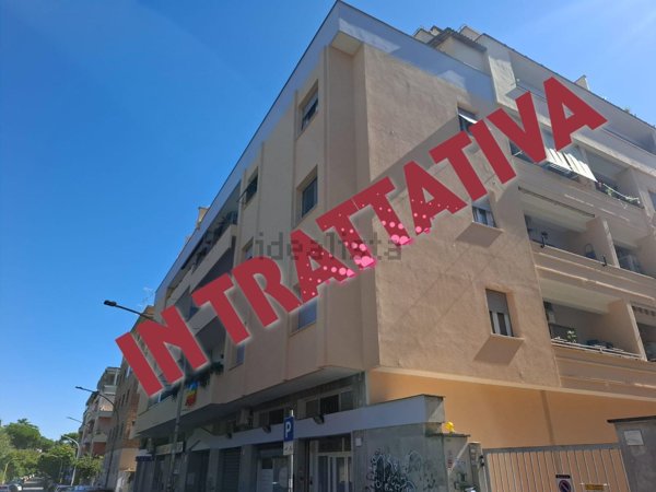 appartamento in vendita a Roma in zona Ardeatino