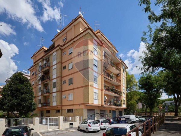 appartamento in vendita a Roma in zona Prenestino-Labicano