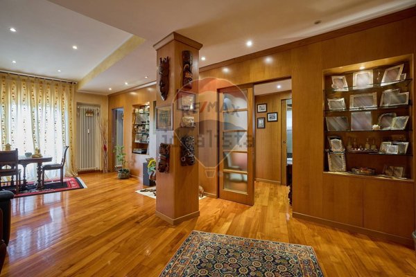 appartamento in vendita a Roma in zona Prenestino-Labicano