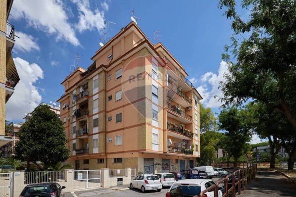 appartamento in vendita a Roma in zona Prenestino-Labicano