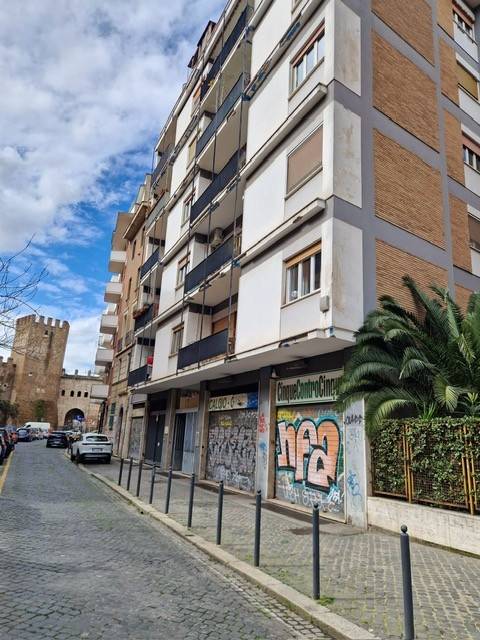 negozio in vendita a Roma in zona Tiburtino