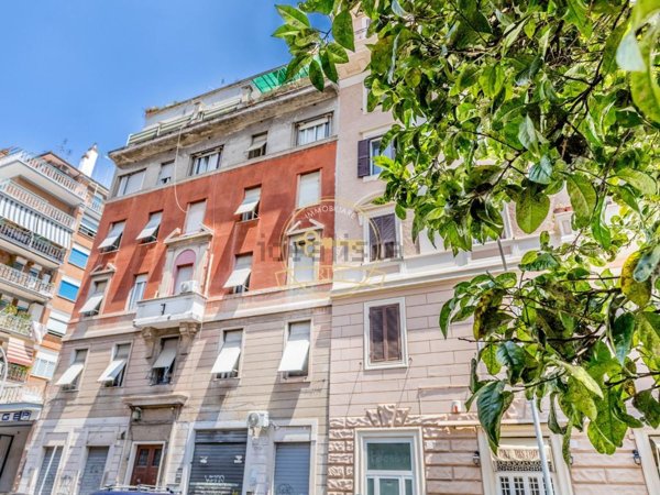 appartamento in vendita a Roma in zona Ostiense