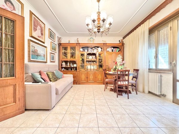 appartamento in vendita a Roma in zona Colle del Sole