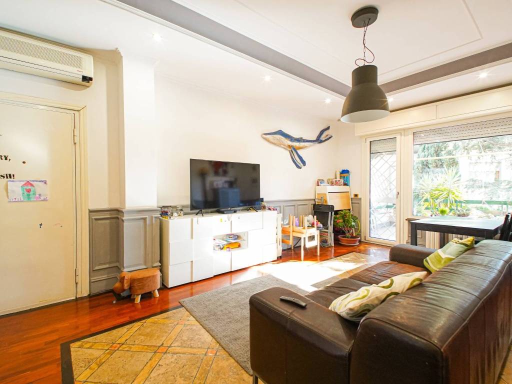 appartamento in vendita a Roma in zona Torre Gaia