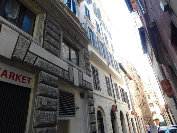 appartamento in vendita a Roma in zona Parione/Sant'Eustachio