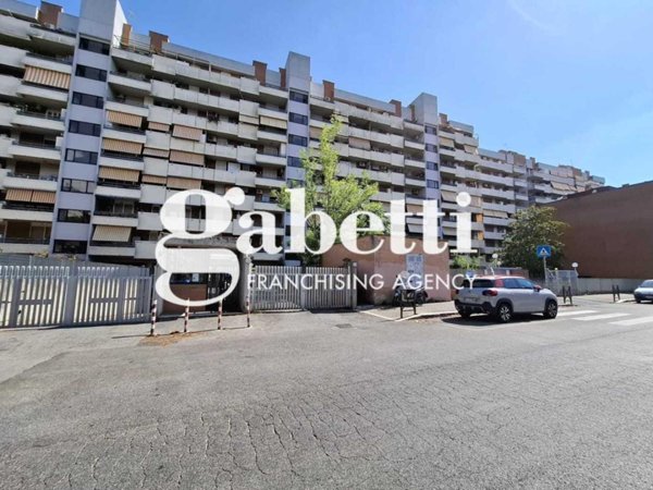 appartamento in vendita a Roma in zona Cinecittà