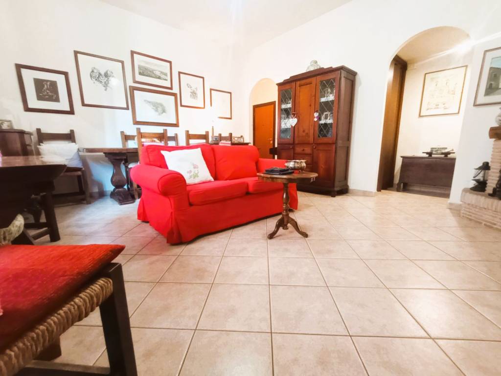 appartamento in vendita a Roma in zona Ostia