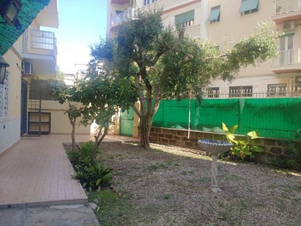 appartamento in vendita a Roma in zona Ostia