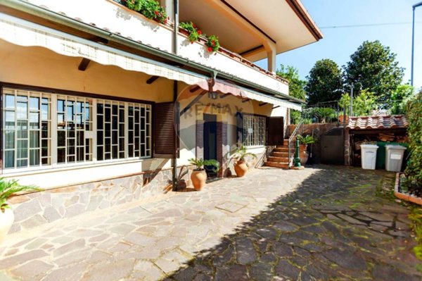 casa indipendente in vendita a Roma in zona Castro Pretorio