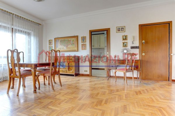 appartamento in vendita a Roma in zona Mostacciano