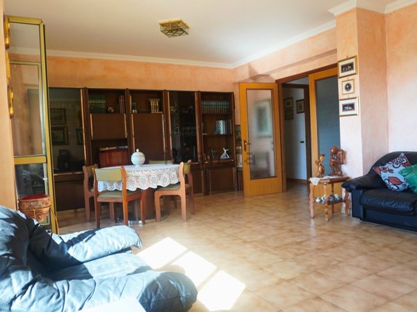appartamento in vendita a Roma in zona Ardeatino
