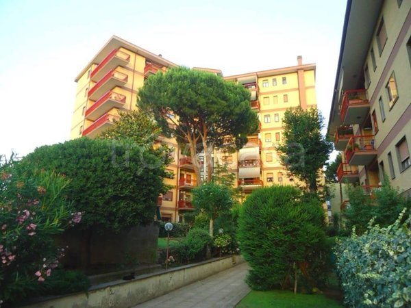 appartamento in vendita a Roma in zona Axa