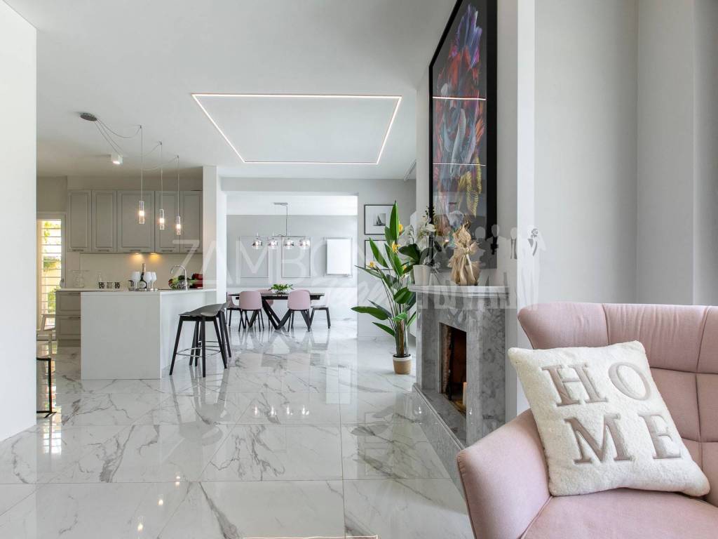 casa indipendente in vendita a Roma in zona Infernetto