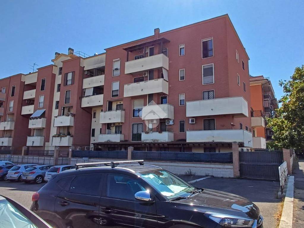 appartamento in vendita a Roma in zona Romanina