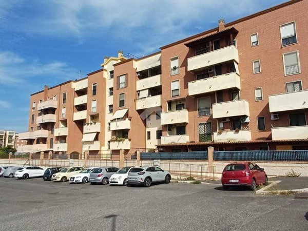 appartamento in vendita a Roma in zona Romanina